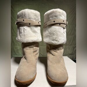 Stylish Cream Heeled Boots